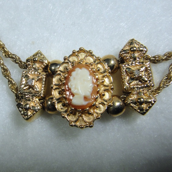 14k Cameo Slide Bracelet - Picture 3 of 9